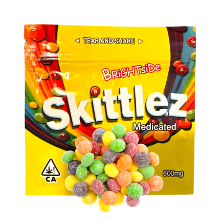 Pack of Skittles Brightside citrus-flavoured chewy candies with colourful sugar-coated pieces in a bright fruit assortment.